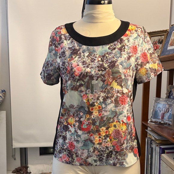 H&M Tops - H&M Colorful Floral Print Blouse